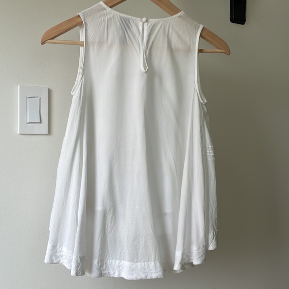 Beautiful blouse from Anthropologie with laser cut detail XXS - Picture 4 of 7